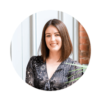 Holly Holland, Financielle